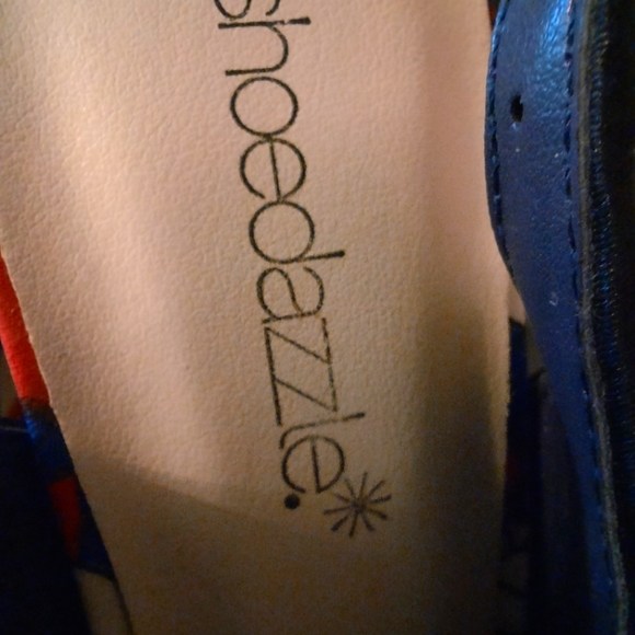 Women shoes with hills, like new, size 6.5 $ 40 - Picture 4 of 5